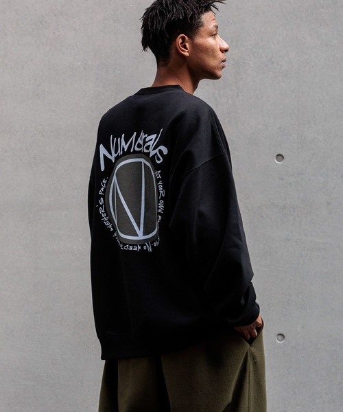 【NUMERALS】グラフィックスウェット（スウェット）｜NUMERALS（ヌメラルズ）