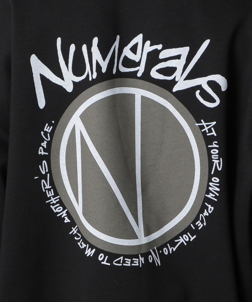 【NUMERALS】グラフィックスウェット（スウェット）｜NUMERALS（ヌメラルズ）