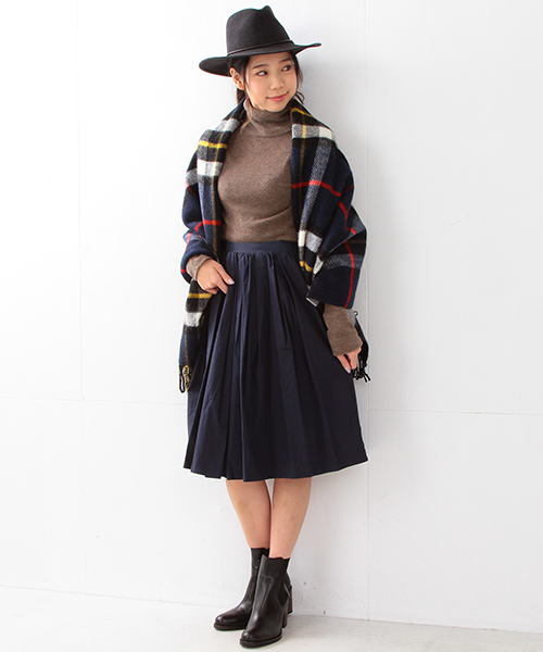 Ray BEAMS（レイビームス）の「TWEED MILL / チェック ブランケットストール（ストール/ショール・レディース・オフホワイト/ネイビー/その他1・ONE SIZE）」の22枚目の写真