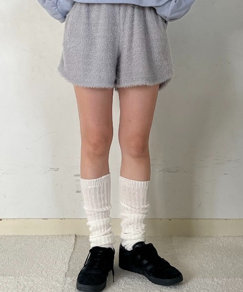 hugi(ハギ)の「SHINY SHAGGY PANTS/シャイニーシャギーパンツ(その他パンツ・レディース・グレー・FREE)」の2枚目の写真
