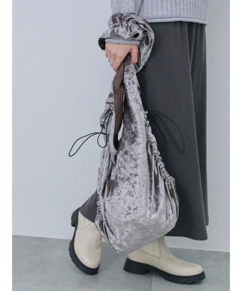 Samansa Mos2 blue(サマンサモスモスブルー)の「ドロストベロアトートバッグ(ハンドバッグ・レディース・グレー/ブルー/モカ・F)」の2枚目の写真