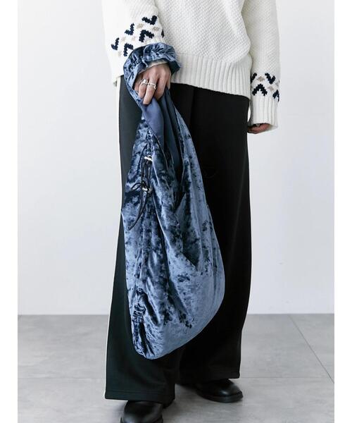 Samansa Mos2 blue(サマンサモスモスブルー)の「ドロストベロアトートバッグ(ハンドバッグ・レディース・グレー/ブルー/モカ・F)」の4枚目の写真