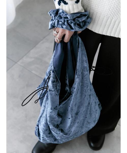 Samansa Mos2 blue(サマンサモスモスブルー)の「ドロストベロアトートバッグ(ハンドバッグ・レディース・グレー/ブルー/モカ・F)」の5枚目の写真