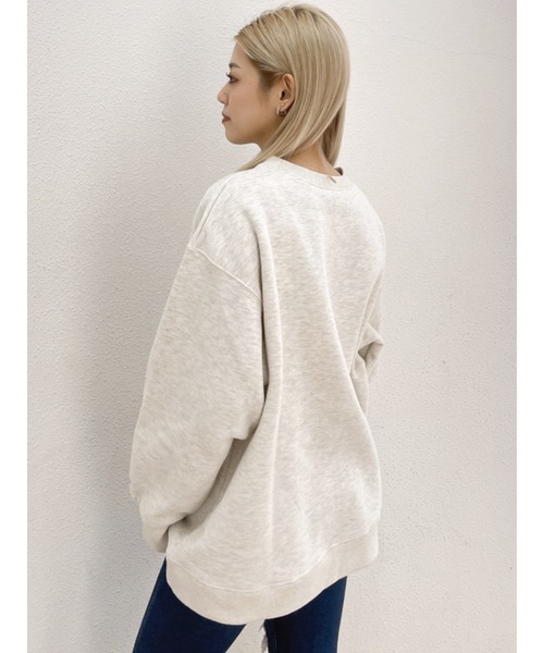 GYDA(ジェイダ)の「【ZOZO限定!!】クルーネックsleeve embroideryプルオーバー(スウェット・レディース・アイボリー/グレー/チャコールグレー・FREE)」の9枚目の写真