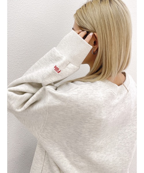 GYDA(ジェイダ)の「【ZOZO限定!!】クルーネックsleeve embroideryプルオーバー(スウェット・レディース・アイボリー/グレー/チャコールグレー・FREE)」の8枚目の写真