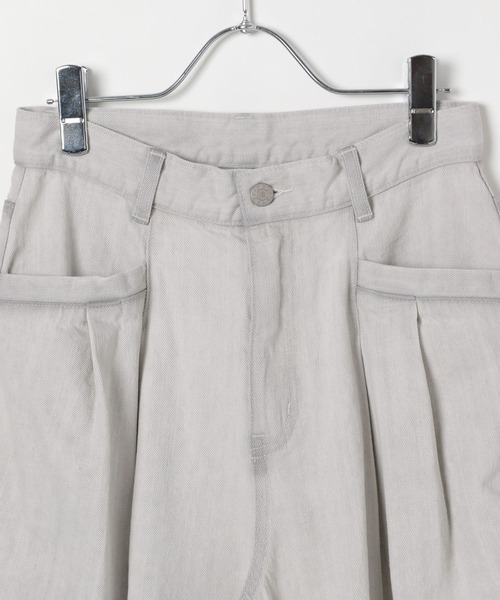 PAGEBOY(ページボーイ)の「ランダムタックデニムパンツ(デニムパンツ・レディース・ブラック/ブルー/グレー・SMALL/MEDIUM)」の5枚目の写真