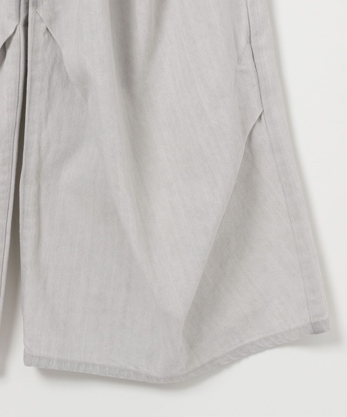 PAGEBOY(ページボーイ)の「ランダムタックデニムパンツ(デニムパンツ・レディース・ブラック/ブルー/グレー・SMALL/MEDIUM)」の7枚目の写真