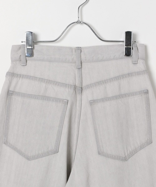 PAGEBOY(ページボーイ)の「ランダムタックデニムパンツ(デニムパンツ・レディース・ブラック/ブルー/グレー・SMALL/MEDIUM)」の10枚目の写真