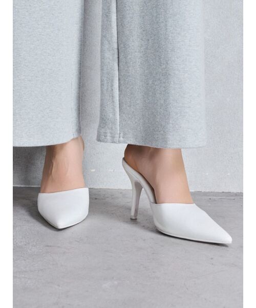 GYDA（ジェイダ）の「ポインテッドミュール（パンプス・レディース・オフホワイト/ブラック・MEDIUM/SMALL/LARGE）」の6枚目の写真