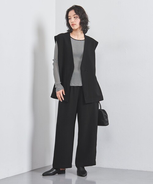 UNITED ARROWS(ユナイテッドアローズ)の「COMFY Vノーカラー ベスト -吸水速乾 UVカット ウォッシャブル-(ベスト・レディース・オフホワイト/ブラック・FREE)」の4枚目の写真