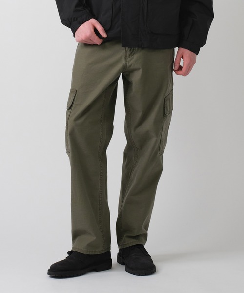 Levi's(リーバイス)の「Levi's/リーバイス 568(TM) ルーズストレート カーゴ(カーゴパンツ・メンズ・ブラック/グリーン/オフホワイト・28inch/29inch/30inch/31inch/32inch/33inch/34inch/36inch/38inch)」の17枚目の写真