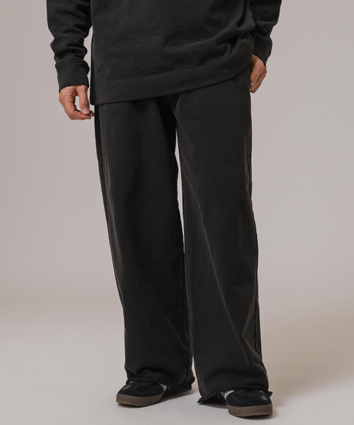EDIFICE（エディフィス）の「Ecofade バギー スウェットパンツ（スラックス・メンズ・ブラック/ネイビー・MEDIUM/LARGE）」の2枚目の写真