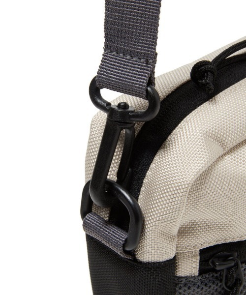 NEW ERA（ニューエラ）の「NEW ERA/ニューエラ ショルダーバッグ SHOULDER POUCH ショルダーポーチ ラージ 2L 14521314/14521315/14521316/14750860（ショルダーバッグ・メンズ・ブラック/ブラック×ホワイト/ストーン/ネイビー・FREE）」の17枚目の写真