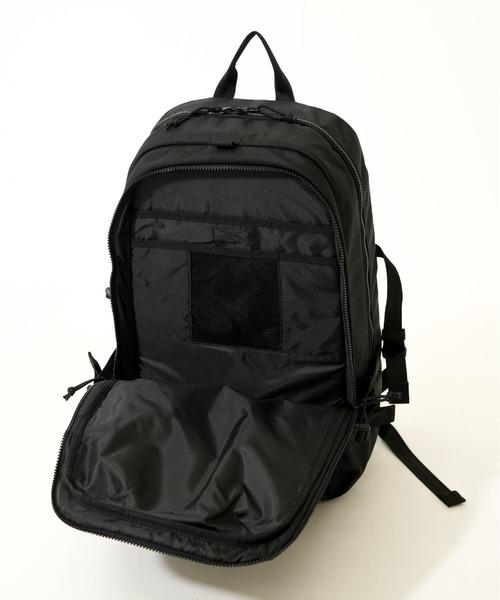NEW ERA(ニューエラ)の「【NEW ERA/ニューエラ】SKATEBOARD URBAN PAC(バックパック/リュック・メンズ・ブラック×ホワイト/ブラック・FREE)」の8枚目の写真