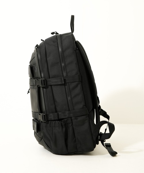 NEW ERA(ニューエラ)の「【NEW ERA/ニューエラ】SKATEBOARD URBAN PAC(バックパック/リュック・メンズ・ブラック×ホワイト/ブラック・FREE)」の12枚目の写真