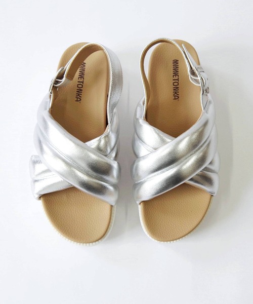 Minnetonka（ミネトンカ）の「【MINNETONKA/ミネトンカ】 クロスベルトパデッドサンダル パフィーサンダル 23M03（サンダル・レディース・シルバー/ブラック/ホワイト/ベージュ・5/6/7/8/9）」の5枚目の写真