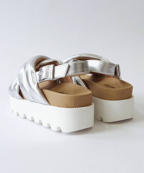 Minnetonka（ミネトンカ）の「【MINNETONKA/ミネトンカ】 クロスベルトパデッドサンダル パフィーサンダル 23M03（サンダル・レディース・シルバー/ブラック/ホワイト/ベージュ・5/6/7/8/9）」の8枚目の写真