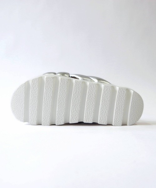 Minnetonka（ミネトンカ）の「【MINNETONKA/ミネトンカ】 クロスベルトパデッドサンダル パフィーサンダル 23M03（サンダル・レディース・シルバー/ブラック/ホワイト/ベージュ・5/6/7/8/9）」の10枚目の写真