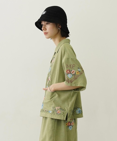 MILKFED.（ミルクフェド）の「CROSS STITCH STYLE SHIRT（シャツ/ブラウス・レディース・ライトグリーン/ネイビー/オフホワイト・ONE SIZE）」の4枚目の写真