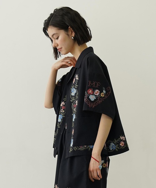 MILKFED.（ミルクフェド）の「CROSS STITCH STYLE SHIRT（シャツ/ブラウス・レディース・ライトグリーン/ネイビー/オフホワイト・ONE SIZE）」の22枚目の写真