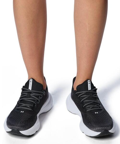 UNDER ARMOUR(アンダーアーマー)の「UAインフィニット(ランニング/レディース)(スニーカー・レディース・ブラック・25.0cm/23.0cm/24.0cm/26.0cm/23.5cm/24.5cm/25.5cm/22.5cm)」の5枚目の写真