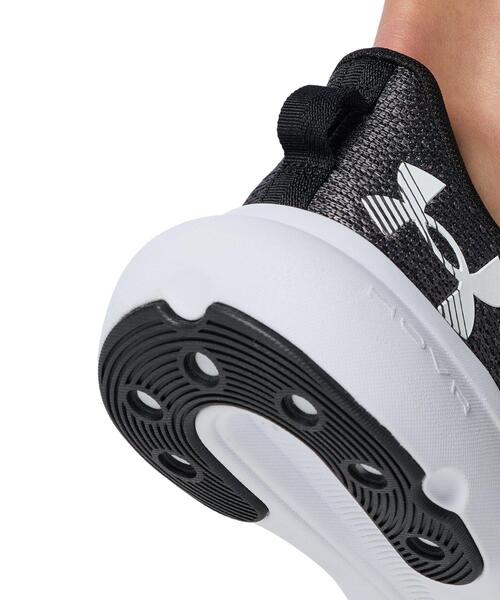 UNDER ARMOUR(アンダーアーマー)の「UAインフィニット(ランニング/レディース)(スニーカー・レディース・ブラック・25.0cm/23.0cm/24.0cm/26.0cm/23.5cm/24.5cm/25.5cm/22.5cm)」の2枚目の写真
