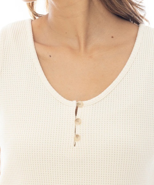 BILLABONG(ビラボン)の「BILLABONG レディース 【CHILLWEAR】 WAFFLE TANK TOP タンクトップ 【2025年春夏モデル】/ビラボンセットアップ対応ワッフルタンクトップ(タンクトップ・レディース・ブラック系その他/アイボリー/ピンク系その他・MEDIUM)」の5枚目の写真