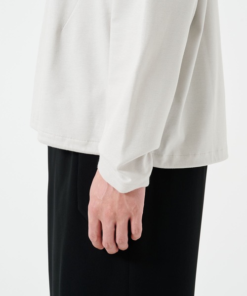STUDIOUS(ステュディオス)の「DRAWCORD SWEAT SHIRTS(Tシャツ/カットソー・メンズ・ブラック/ライトグレー/ダークグレー・1/2)」の11枚目の写真