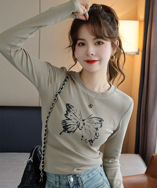 VIBGYOR(ヴィブジョー)の「【EIZZ/アイズ】幻想蝶プリント ロングスリーブ Tシャツ(Tシャツ/カットソー・レディース・ホワイト/ライトグレー/チャコール/ブラック/カーキ・FREE)」の12枚目の写真