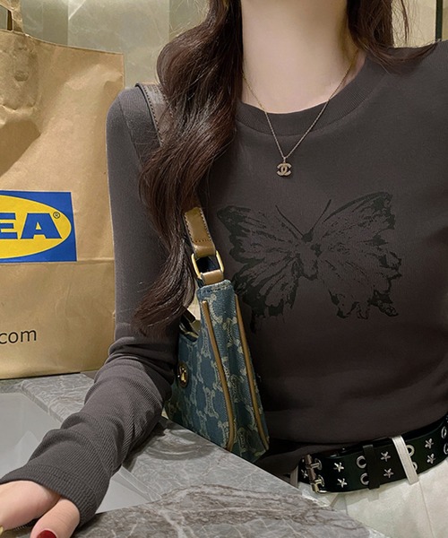 VIBGYOR(ヴィブジョー)の「【EIZZ/アイズ】幻想蝶プリント ロングスリーブ Tシャツ(Tシャツ/カットソー・レディース・ホワイト/ライトグレー/チャコール/ブラック/カーキ・FREE)」の10枚目の写真