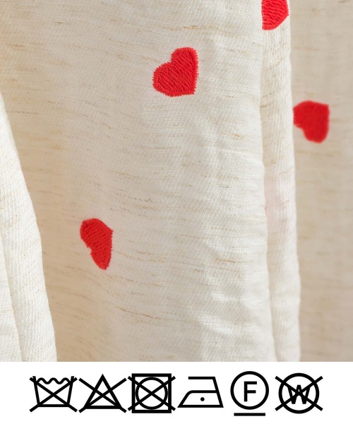 PICCIN PERLA(ピッチンペルラ)の「ハート刺繍袖リボンペプラムブラウス(シャツ/ブラウス・レディース・ブラック/アイボリー・M)」の3枚目の写真