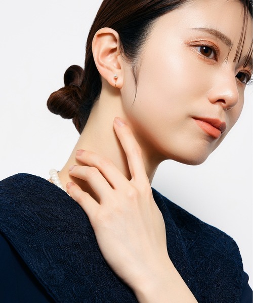 Jewel closet by L&Co.(ジュエルクローゼットバイエルアンドコー)の「K10 シェル/貝 パール イヤリング(イヤリング・レディース・ゴールド系その他3/ゴールド系その他2/ゴールド系その他・FREE)」の11枚目の写真