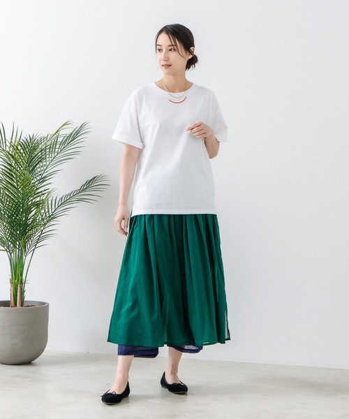 JEANS MATE（ジーンズメイト）の「【汗染みの目立ちにくいTシャツ ZEROSTAIN/ゼロステイン】ロールカフサイドスリットTシャツ 撥水・防汚加工 涼しい・透けにくい サイドスリット（Tシャツ/カットソー・レディース・スミクロ/ダークグリーン/ブラック/ホワイト/パープル・LARGE/MEDIUM）」の15枚目の写真
