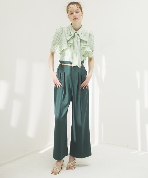 AND COUTURE(アンドクチュール)の「ビジューボタンストライプフリルブラウス(シャツ/ブラウス・レディース・グリーン系その他/ホワイト系その他/ブルー系その他/ホワイト系その他6・FREE)」の7枚目の写真