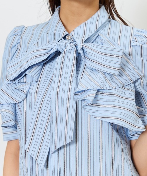 AND COUTURE(アンドクチュール)の「ビジューボタンストライプフリルブラウス(シャツ/ブラウス・レディース・グリーン系その他/ホワイト系その他/ブルー系その他/ホワイト系その他6・FREE)」の13枚目の写真