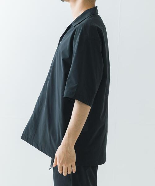 URBAN RESEARCH（アーバンリサーチ）の「『XLサイズあり』『撥水』SOLOTEX STRETCH SHORT-SLEEVE SHIRTS（シャツ/ブラウス・メンズ・ネイビー/ブラック/グレー系その他・MEDIUM/LARGE/X-LARGE）」の18枚目の写真