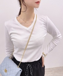 【インナーにも使いやすいスッキリVネック!】スムースVネック長袖Tシャツ