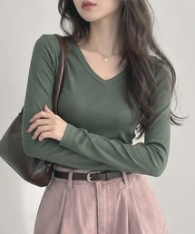 【インナーにも使いやすいスッキリVネック!】スムースVネック長袖Tシャツ