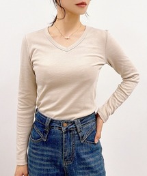 【インナーにも使いやすいスッキリVネック！】スムースVネック長袖Tシャツ