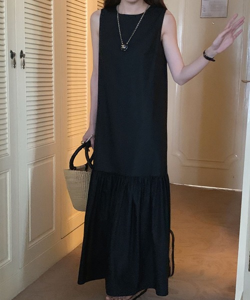 Doula Doula(ドゥーラドゥーラ)の「ノースリーブバックオープンワンピース(ワンピース・レディース・ブラック/ベージュ/カーキ・FREE)」の14枚目の写真
