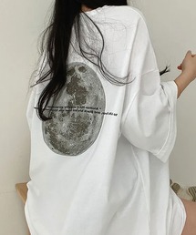Asterellivi（アステレリビ）の「フルムーンプリントオーバーサイズＴシャツ（Tシャツ/カットソー）」