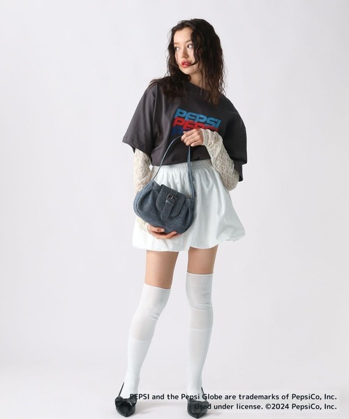 FOREVER 21（フォーエバー トゥエンティーワン）の「【2025SS】バルーンミニスカート（スカート・レディース・ブラック/オフホワイト・FREE）」の4枚目の写真