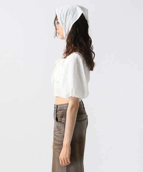 FOREVER 21（フォーエバー トゥエンティーワン）の「【2025SS】バブーシュカ付きオフショルブラウス（シャツ/ブラウス・レディース・オフホワイト/ブラック・FREE）」の15枚目の写真