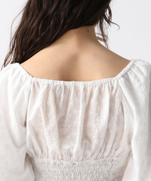 FOREVER 21（フォーエバー トゥエンティーワン）の「【2025SS】バブーシュカ付きオフショルブラウス（シャツ/ブラウス・レディース・オフホワイト/ブラック・FREE）」の17枚目の写真