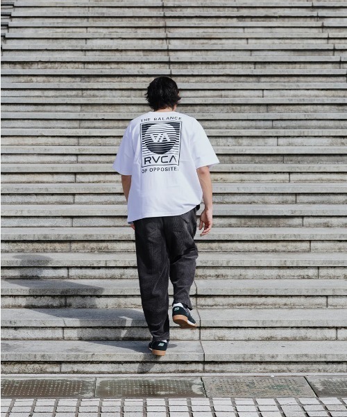 RVCA（ルーカ）の「RVCA メンズ BLINDER BOX SS Tシャツ 【2025年夏モデル】/ルーカ半袖バックプリントロゴTシャツ（Tシャツ/カットソー・メンズ・ブラック/ホワイト/ピンク/ブルー系その他/スミクロ・LARGE/MEDIUM/SMALL/X-LARGE）」の7枚目の写真