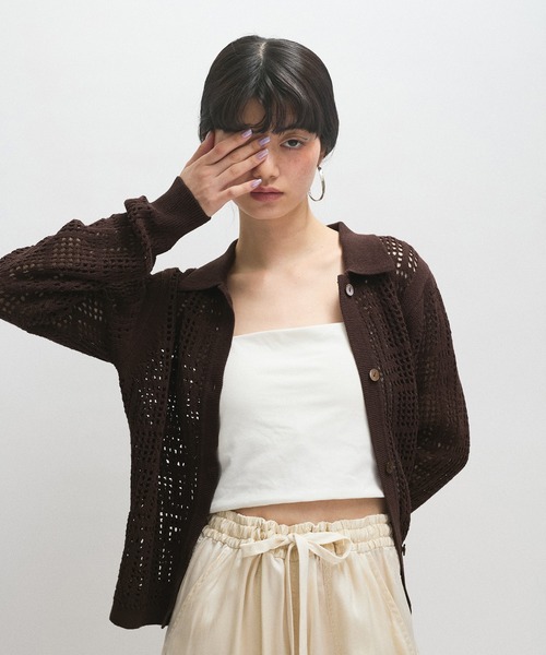 ADAM ET ROPE'(アダムエロペ)の「【サステナブル】クロシェライクカーディガン(カーディガン/ボレロ・レディース・ダークブラウン/オフホワイト・FREE)」の2枚目の写真