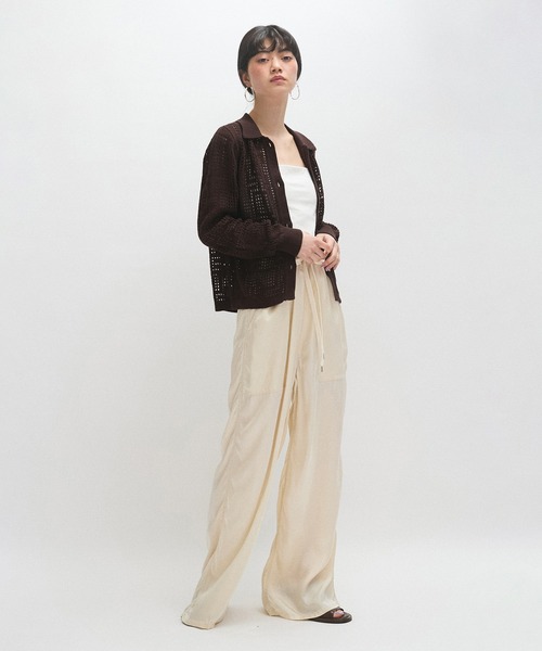 ADAM ET ROPE'(アダムエロペ)の「【サステナブル】クロシェライクカーディガン(カーディガン/ボレロ・レディース・ダークブラウン/オフホワイト・FREE)」の6枚目の写真