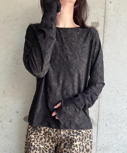 merrylatte(メリーラテ)の「サムホールシアージャガード花柄トップス(その他トップス・レディース・アイボリー/ブラック・FREE)」の5枚目の写真