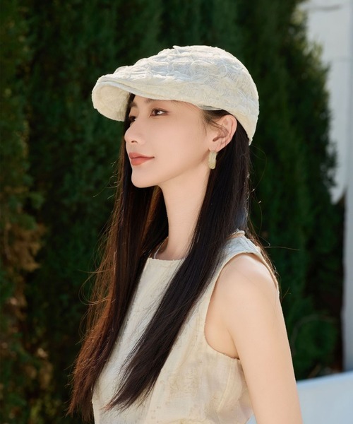gossip！ロサンゼルス（ゴシップロサンゼルス）の「チュール立体フラワー付き　ベレー帽　バスクバレー/ハンチング（ハンチング/ベレー帽・レディース・ブラック/ホワイト・FREE）」の4枚目の写真