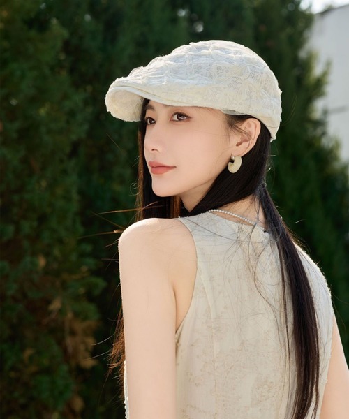 gossip！ロサンゼルス（ゴシップロサンゼルス）の「チュール立体フラワー付き　ベレー帽　バスクバレー/ハンチング（ハンチング/ベレー帽・レディース・ブラック/ホワイト・FREE）」の5枚目の写真